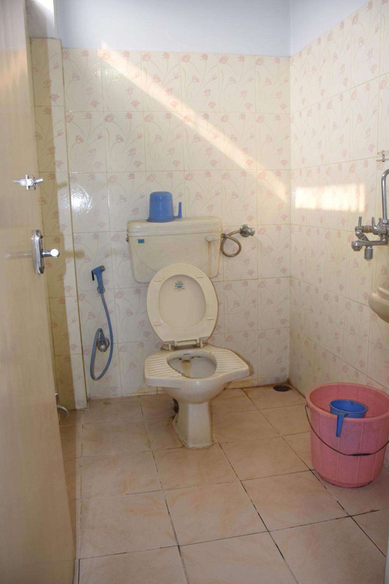 Starline Hotel Агартала Екстер'єр фото